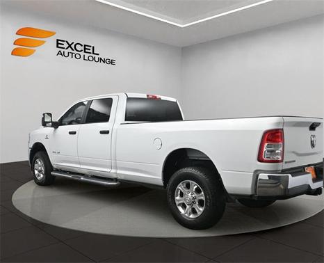 2024 RAM 3500 Big Horn Crew Cab 4x4 8' Box