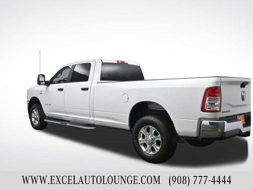 2024 RAM 3500 Big Horn Crew Cab 4x4 8' Box