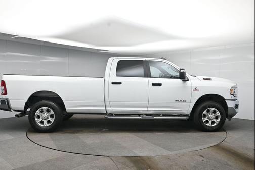 2024 RAM 3500 Big Horn Crew Cab 4x4 8' Box
