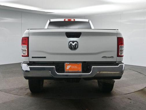 2024 RAM 3500 Big Horn Crew Cab 4x4 8' Box