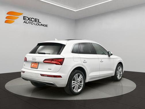 2020 Audi Q5 45 Premium Plus