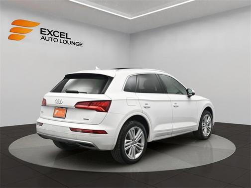 2020 Audi Q5 45 Premium Plus