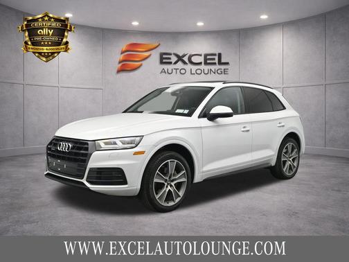 Glacier White Metallic 2019 Audi Q5 2.0T Premium Plus