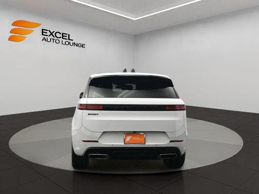 2024 Land Rover Range Rover Sport SE