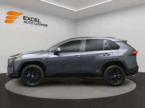 2022 Toyota RAV4 Hybrid SE