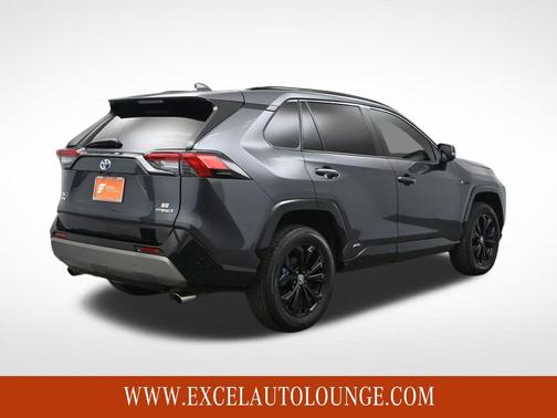 2022 Toyota RAV4 Hybrid SE