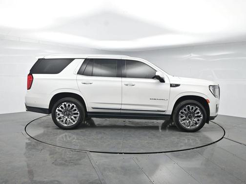 White Frost Tricoat 2023 GMC Yukon Denali Ultimate