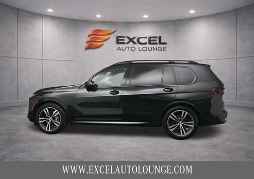 Black Sapphire Metallic 2023 BMW X7 xDrive40i