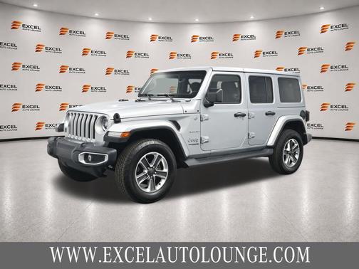 Silver Zynith Clearcoat 2022 Jeep Wrangler Unlimited Sahara