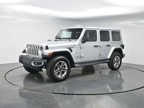 Silver Zynith Clearcoat 2022 Jeep Wrangler Unlimited Sahara