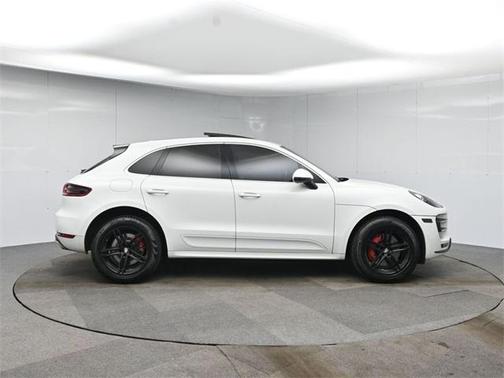 2015 Porsche Macan Turbo