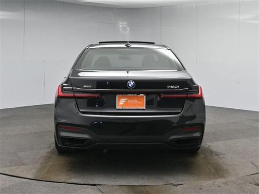 2021 BMW 750 i xDrive