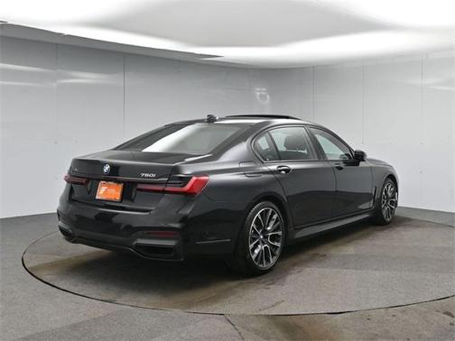 2021 BMW 750 i xDrive