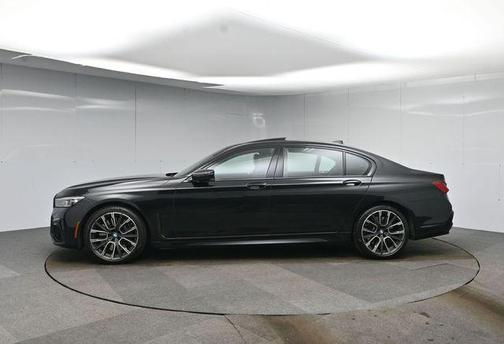 2021 BMW 750 i xDrive