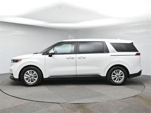 2022 Kia Carnival LXS