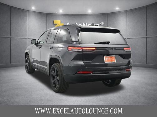 Baltic Gray Metallic Clearcoat 2022 Jeep Grand Cherokee Altitude