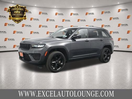 Baltic Gray Metallic Clearcoat 2022 Jeep Grand Cherokee Altitude