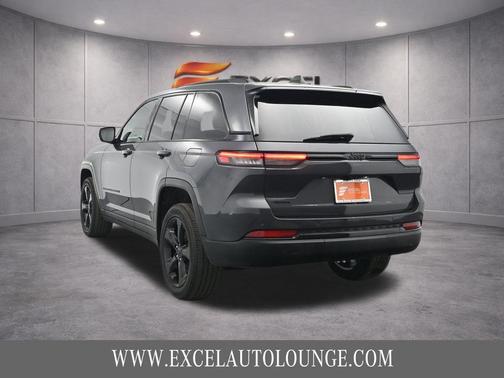 Baltic Gray Metallic Clearcoat 2022 Jeep Grand Cherokee Altitude