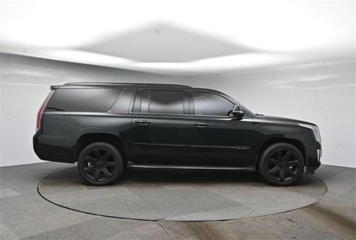 2018 Cadillac Escalade ESV Luxury