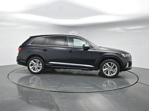 Orca Black Metallic 2021 Audi Q7 55 Premium Plus