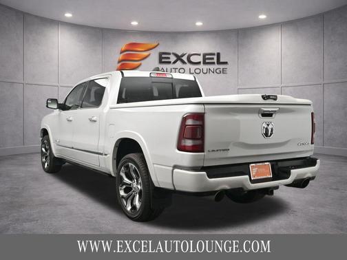 Ivory White Tri-Coat Pearlcoat 2021 RAM 1500 Limited
