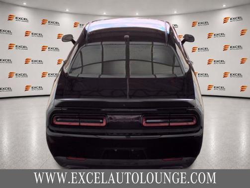 Pitch Black Clearcoat 2022 Dodge Challenger R/T