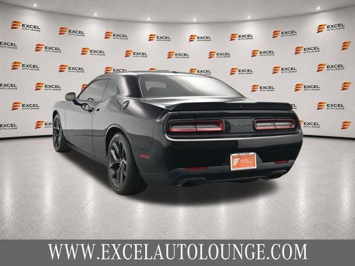 Pitch Black Clearcoat 2022 Dodge Challenger R/T