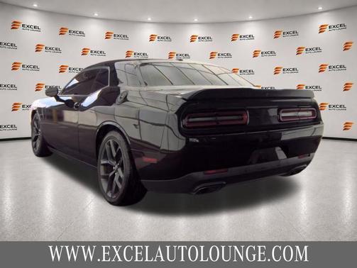 Pitch Black Clearcoat 2022 Dodge Challenger R/T