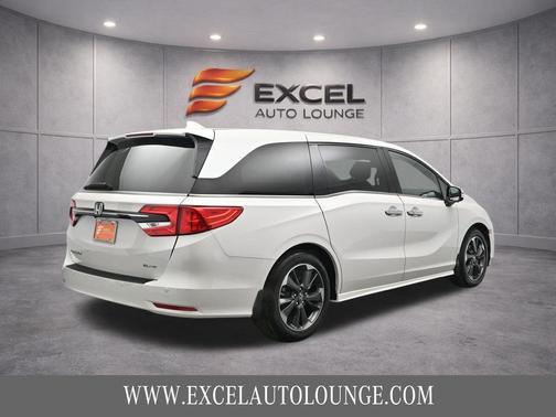 Platinum White Pearl 2023 Honda Odyssey Elite