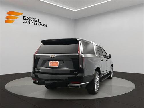 2023 Cadillac Escalade ESV Luxury