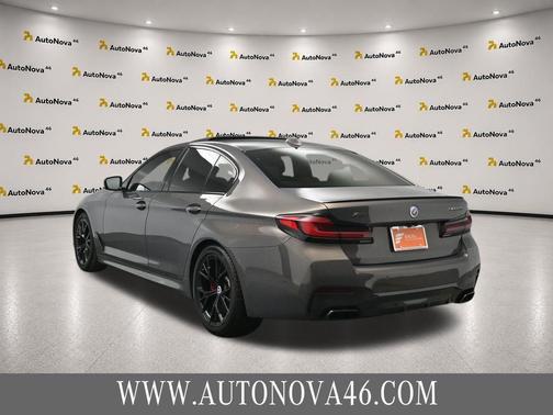 Alvite Grey Metallic 2023 BMW M550 i Xdrive
