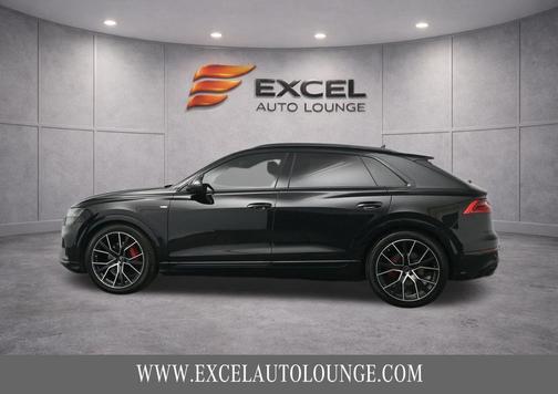 Mythos Black Metallic 2023 Audi Q8 55 Prestige