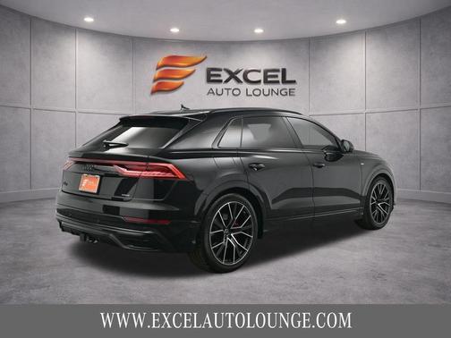 Mythos Black Metallic 2023 Audi Q8 55 Prestige