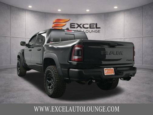 Diamond Black Crystal Pearlcoat 2022 RAM 1500 TRX