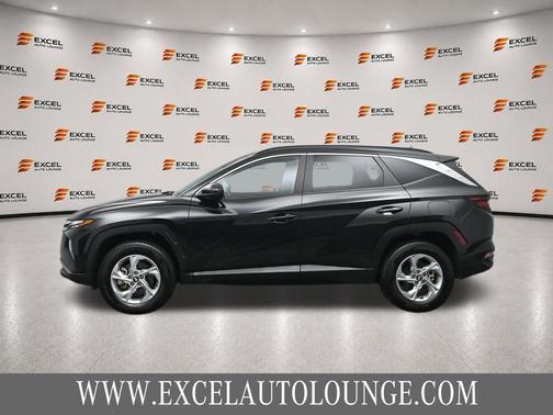 Black Pearl 2024 Hyundai TUCSON SEL