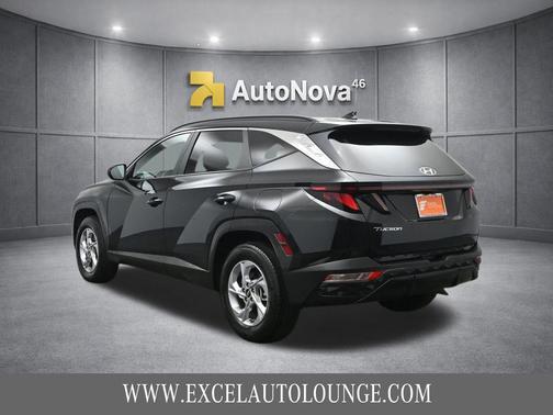 Black Pearl 2024 Hyundai TUCSON SEL