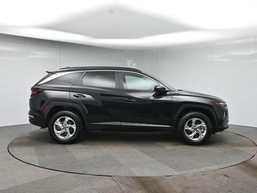 Black Pearl 2024 Hyundai TUCSON SEL