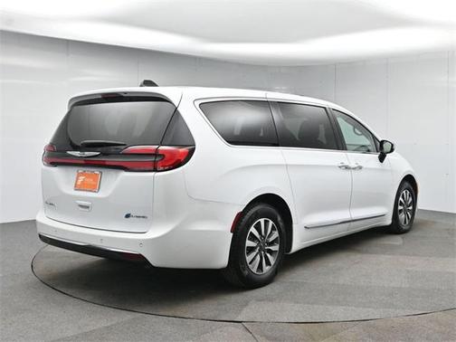 2023 Chrysler Pacifica Hybrid Limited
