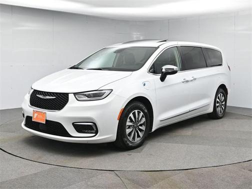 2023 Chrysler Pacifica Hybrid Limited