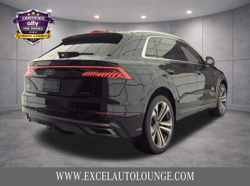 Orca Black Metallic 2021 Audi Q8 55 Prestige