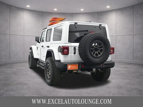 Bright White Clearcoat 2023 Jeep Wrangler Rubicon 392