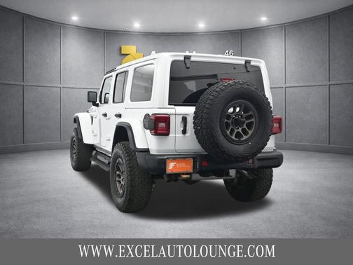 Bright White Clearcoat 2023 Jeep Wrangler Rubicon 392