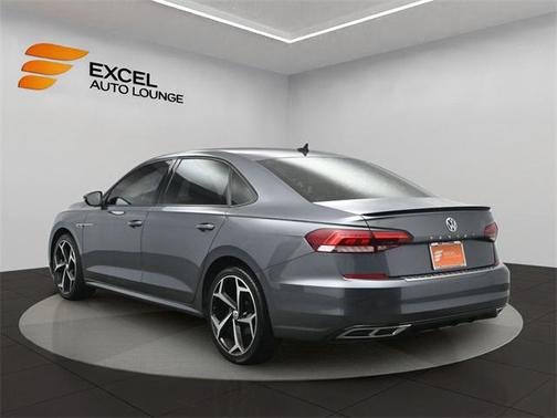 2021 Volkswagen Passat 2.0T R-Line
