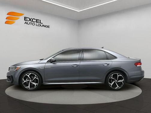 2021 Volkswagen Passat 2.0T R-Line
