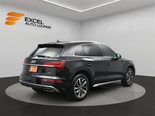 2023 Audi Q5 45 S line Premium Plus