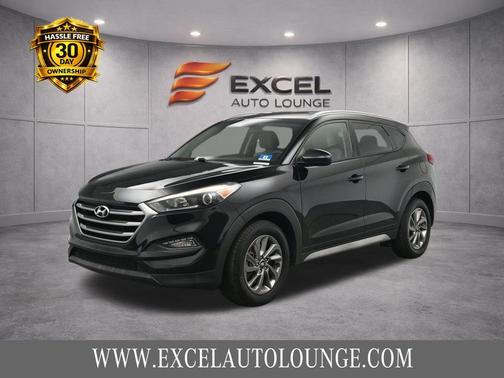 Black Noir Pearl 2017 Hyundai TUCSON SE