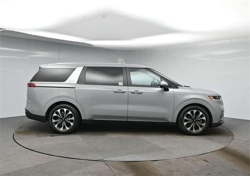 2022 Kia Carnival EX