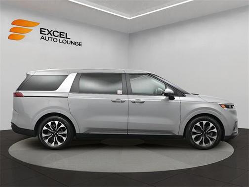 2022 Kia Carnival EX