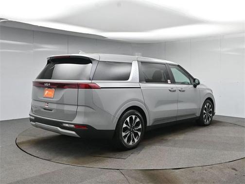 2022 Kia Carnival EX