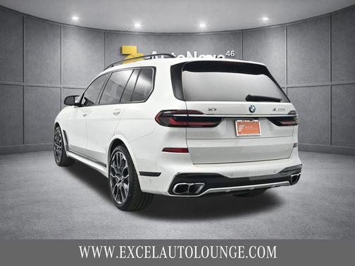 Mineral White Metallic 2024 BMW X7 M60i